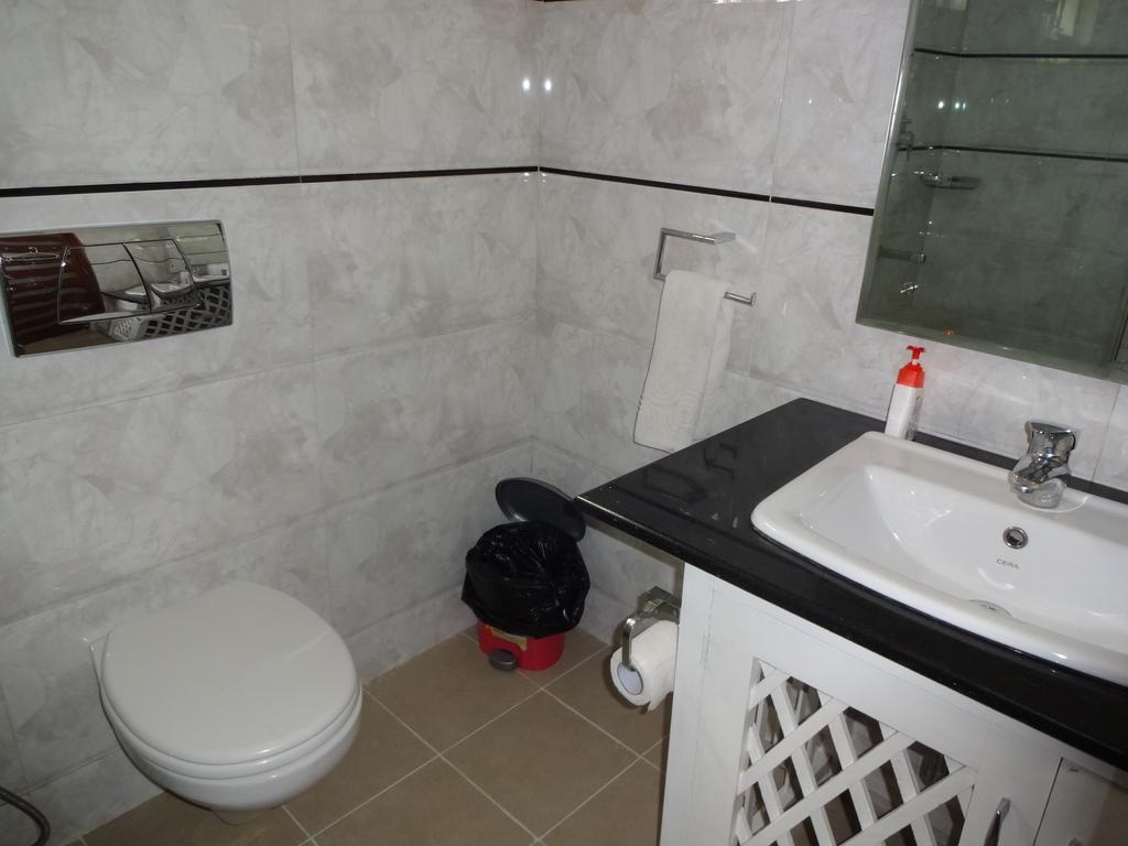 Irinjalakuda House Apartman Ooty Kültér fotó